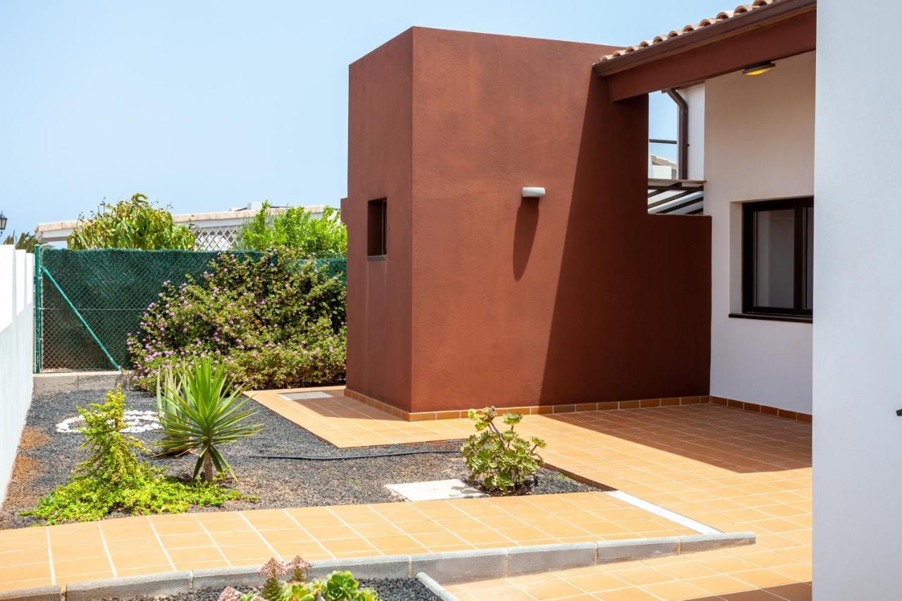 Villa Esmeralda 25 Golf Private Pool Caleta De Fuste By Holidays Home Buitenkant foto